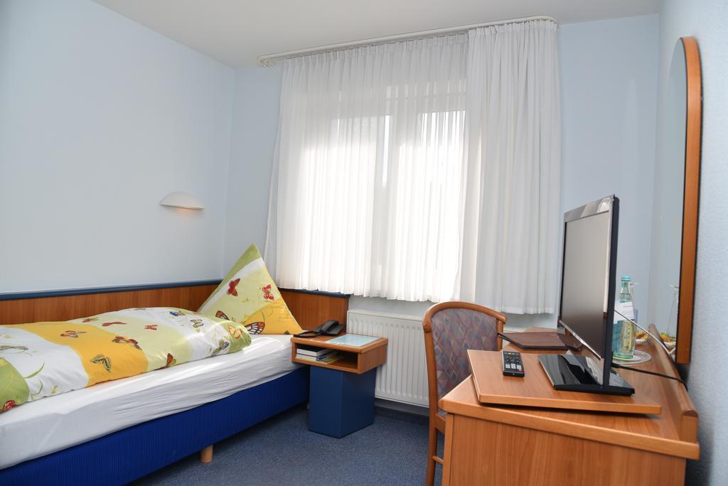 Hotel An Der Alten Porzelline Neuhaus am Rennweg Zimmer foto