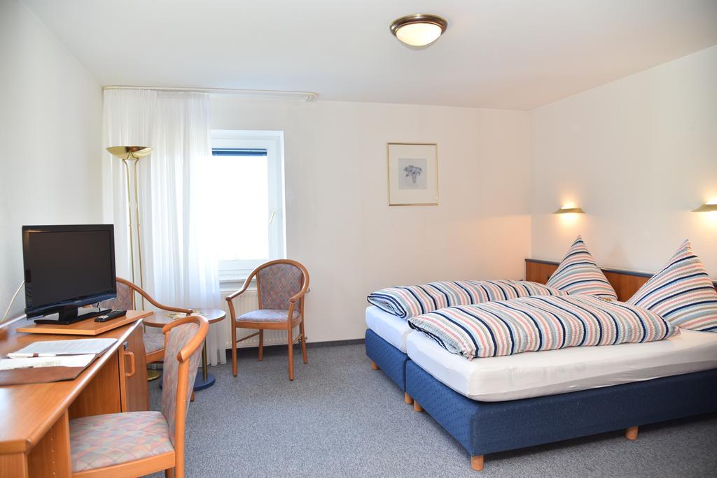 Hotel An Der Alten Porzelline Neuhaus am Rennweg Zimmer foto