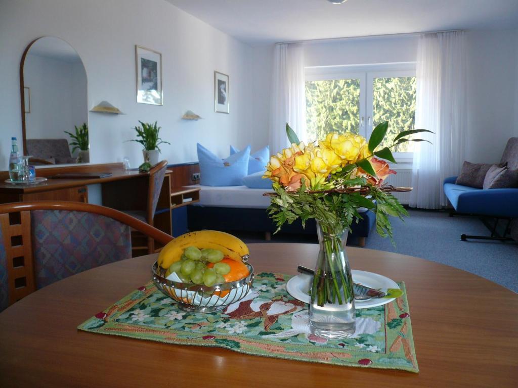 Hotel An Der Alten Porzelline Neuhaus am Rennweg Zimmer foto